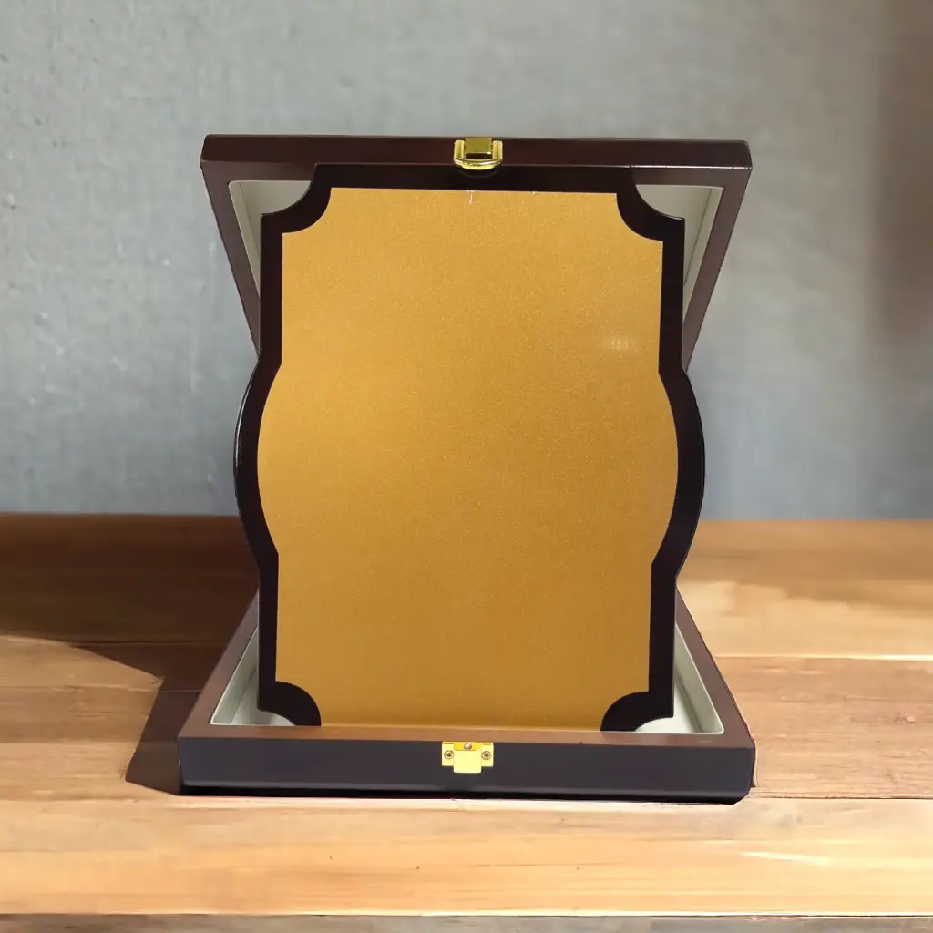 Wooden Plaque 1047