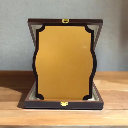 [E101609] Wooden Plaque 1047