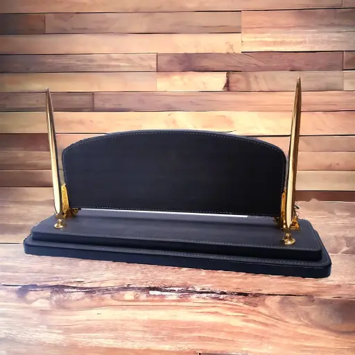 [E101627] Wooden Plaque 1173