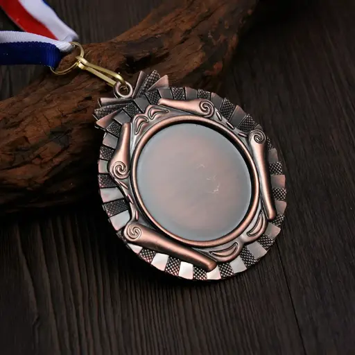 [E100862] Medal Bronze Scroll Design 03