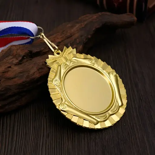 [E100866] Medal Gold Scroll Design 03