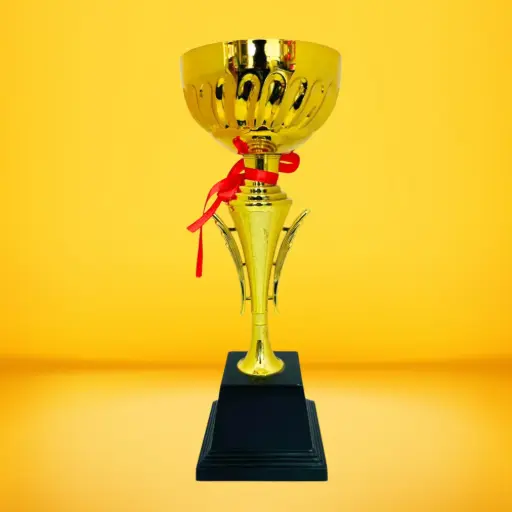 [E102846] EM-1 Trophy  102846 43cm